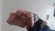 [Selling][Cam][Domme][Vid] F 40 Worship My Pretty Feet On Cam Today Boys! Foot Fetish ...