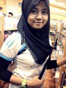 Hijabi Melon-Smuggler [9 Images]