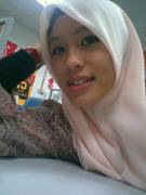 Awek Bertudung Sama Toket Gede (Hijabi Girls With Big Tits) [26 Images]