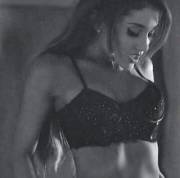 This Pic Of Ariana Grande Look Like She's Riding A Cock