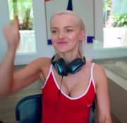 Dove Cameron Can Be So Adorable And Sexy At The Same Time