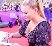 I Would Love To Give Chloe Moretz A Facial And Watch The Cum Drip Down To Her Tits