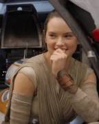 Daisy Ridley (X105)
