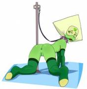 Pet Peridot On A Pole [Bdsm]
