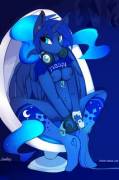 Gamer Princess Luna (Artist:daxhie)