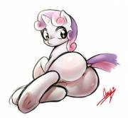 Sweetie Belle Presenting