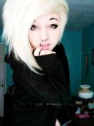 She's Got That Contrast