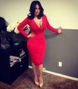 Gorgeous Arab Chilean Girl With Round Ass