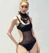 Panvilas Barnes' Sexy Swimsuit