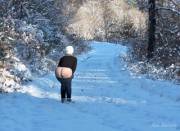 [F]Roze My Booty Off To Take This Pic In The Snow! Who Can Help Me Warm Up Lol?? ...