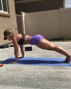 Military Air Traffic Controller Hannah Christel Drops And Gives Us 17.5 [Gif]