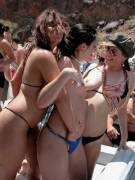 Get Naked For All The Drunk Guys [Pic]