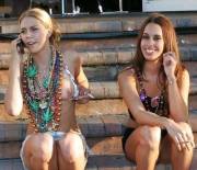 Multitasking At Mardi Gras Xpost: R/Trashyboners