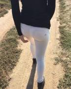 Follow The White Sexy Butt