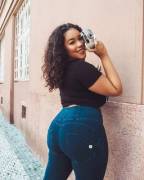 Anyone Likes The Big Stuff? ;)