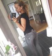 Skinny Girl With Some Tight Wrups :_D