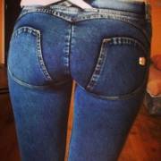 Cute Little Jeansbutt