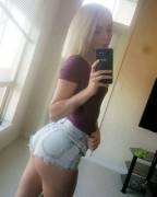 She Wears Them Well (X-Post /R/Theunderbun)