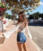 Leaves Changing Color (X-Post /R/Randomsexiness)