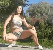 Reverse Twerk: Shaking Her Pussy In Tight Shorts