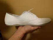 Can Someone Help My Friend Identify His Shoes?