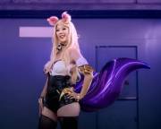 Kda Ahri Cosplay From La Anime Expo