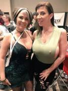 Sara Jay With A Fan At Avn Aee 2017