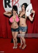 Hitomi Tanaka With Anri Okita At The 2015 Avn Aee