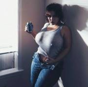 London Andrews Looking Sexy While Enjoying A Beer.