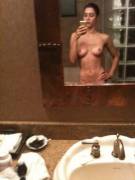 Lizzy Caplan (/R/Celebnsfw)