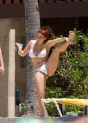 Ariel Winter Presenting Herself