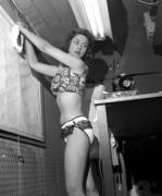 Rare Old School Underboob [1950S] (X-Post From /R/Theunderboob)