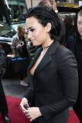 Demi Lovato With Day Collar And Nipslip Too!