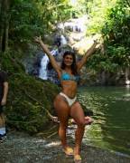 Tight Abs And A Thick Bottom...