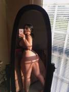 A Nicely-Lit Mirror Pic