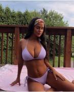 Genny Shawcross Is A Babe