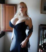 Anekee Van Der Velden