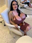 Foxy Menagerie Verre At The Salon