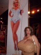 God, Imagine Running Into Chelsea While She's Out And About