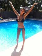 Ta Da! (Red Bikini Girl)