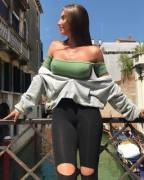 Yoga Pants And Pokies... Is There Anything Better?