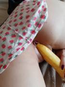 My Pussy Really Dripped When I Stuck A Banana [Oc]