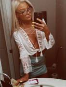 Selfie That Cleavage