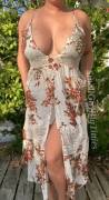 [Gif] Revealing These From My Sundress Outside