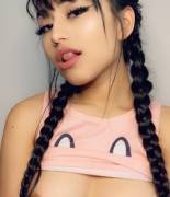 [F] [20] Wanna See More?