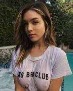 Lauren Summer Is In The No Bra Club