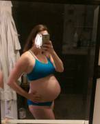 32-Week Pregnancy Loungewear (Aka How I Hang Around The House) On/Off