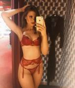 [Ig] Red Is Her Color