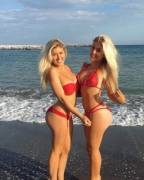 [Ig] Blondes On The Beach