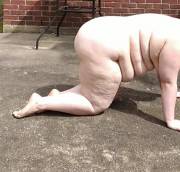 In Which Theprettylovely Demonstrates How Bad She Is At Yoga.